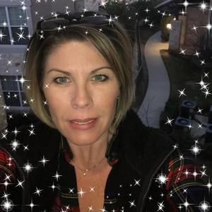 Meet your Posher, Mona